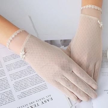 防晒手套女Ice Silk Sunscreen Touch Screen Women Lace Gloves Thin Mesh Breathable Non-slip Female Gloves Short Exquisite Driving Gloves