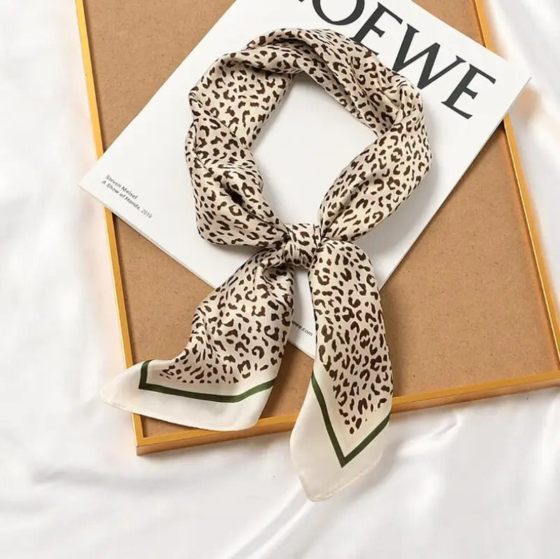 丝巾女Sexy Leopard Printed 2021 New Women Multifunction Polyester Silk Scarf Casual Small Square Wraps Scarves Fashion Neckerchief