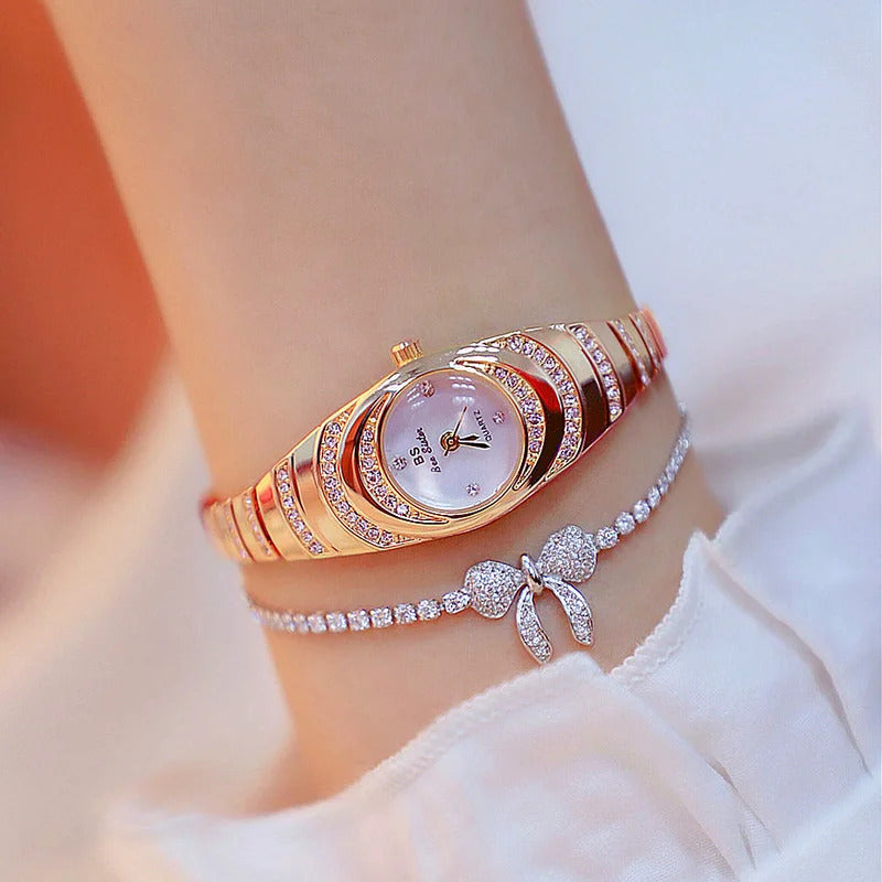 手表女UTHAI 2024 New Female Diamond Snake Bracelet Wristwatches Women's Personalized Fashion Quartz Opening Clock Watch
