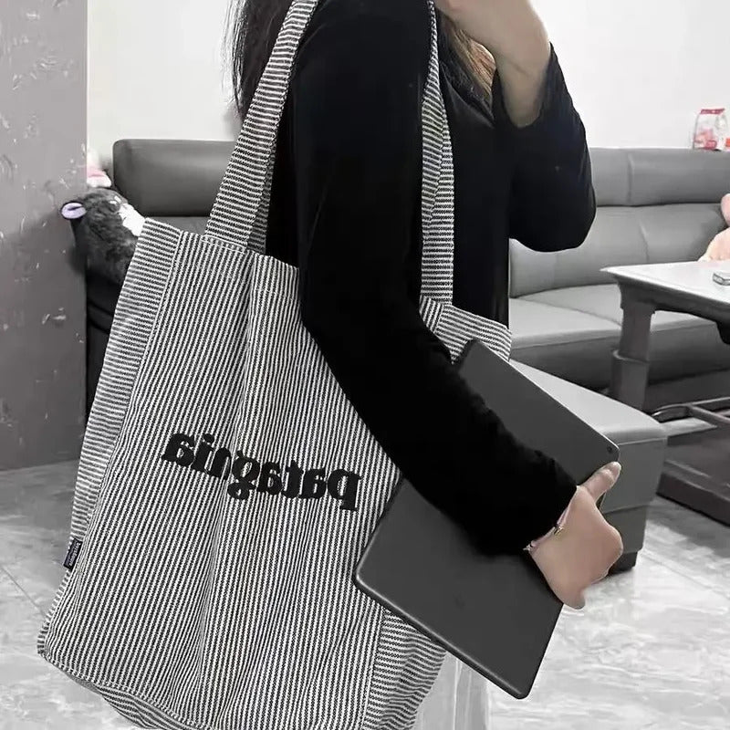 包包2024 New Artistic Sensation Recycled Patagonia Single Shoulder Canva Bag Versatile Soft Cotton Interior Zipper Pocket Bag