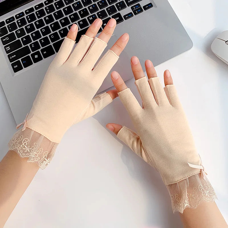 Women Summer Sexy Lace Flower Cotton Sunscreen Anti-UV Thin Cycling Drive Breathable Non-Slip High Elasticity Half Finger Gloves