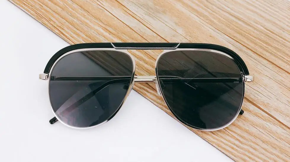 Exclusive Sales Luxury Brand White Sunglasses Women Trendy Reflective Mirror Shades Summer Travel Male Female Sun Glasses Oculos
