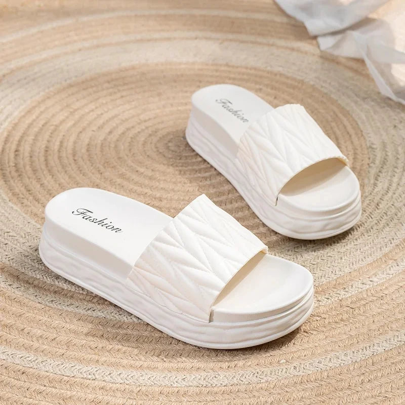 2024 New Women's Thick Bottom Slippers Fashionable Versatile Summer Anti-Slip Slippers Leisure PVC Material for Outdoor Use