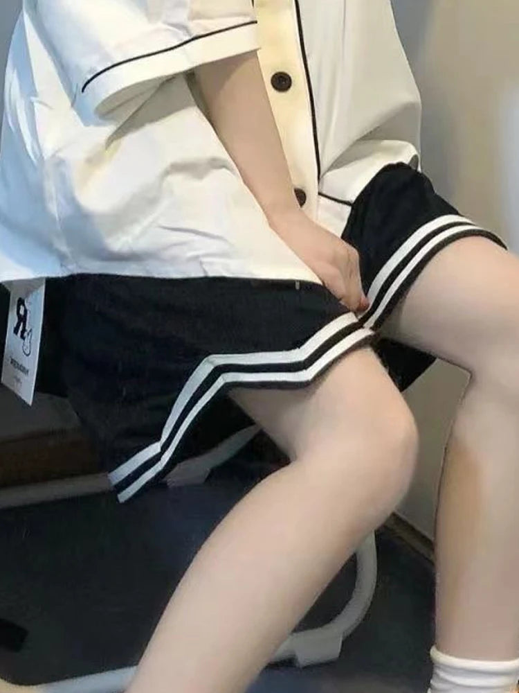 Bộ vest nữ thường ngày hợp thời trang 2025