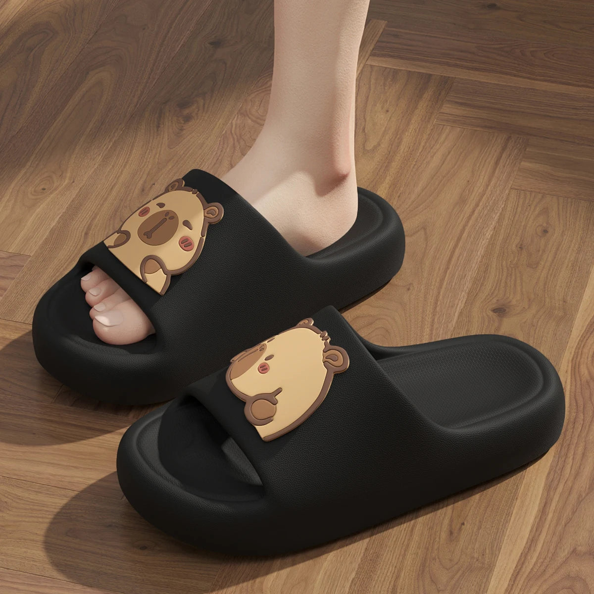 QYCKABY Cartoon Ladies slippers Capybara Cute EVA Flat Bottom Non-slip Soft And Comfortable Sandals Slippers, Suitable For Women
