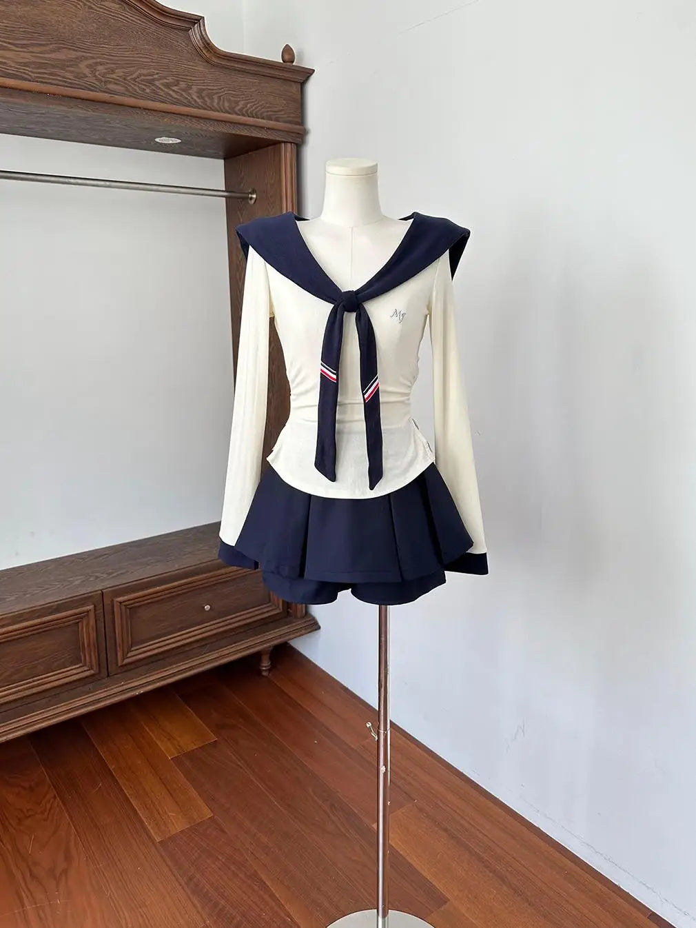 Bộ vest nữ thường ngày hợp thời trang 2025