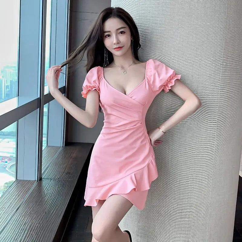 Váy liền thời trang thanh lịch năm 2025