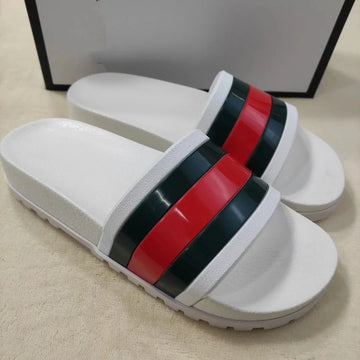 Spring Summer 2024 Couples Beach Slippers Fashion Anti-Slip Outdoor Unisex Sandals Trendy Shoes Ladies Slippers Rubber Sole