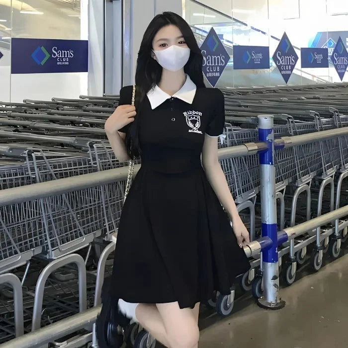 Váy liền thời trang thanh lịch năm 2025