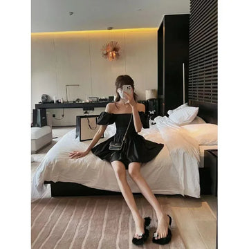 Váy liền thời trang thanh lịch năm 2025