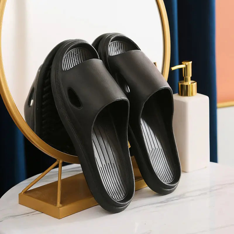 Soft Slippers Couples Home Outdoor Slipper Summer Men Bedroom Thick Bottom Shoes Beach Sandals Men Flip Flops Shower Shoes