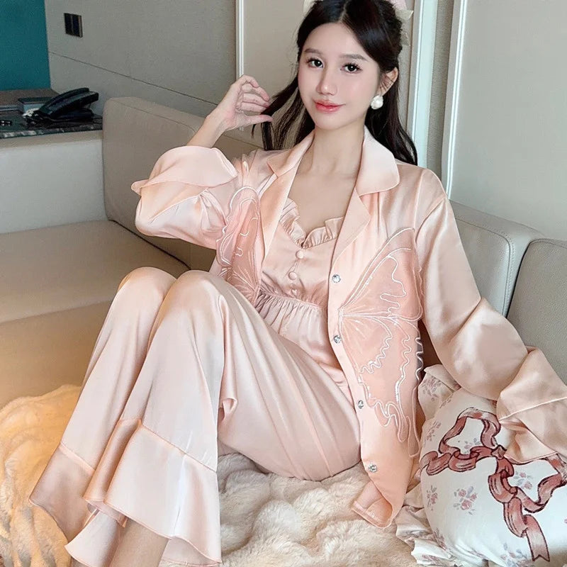 Đồ ngủ thời trang mẫu mới năm 2025