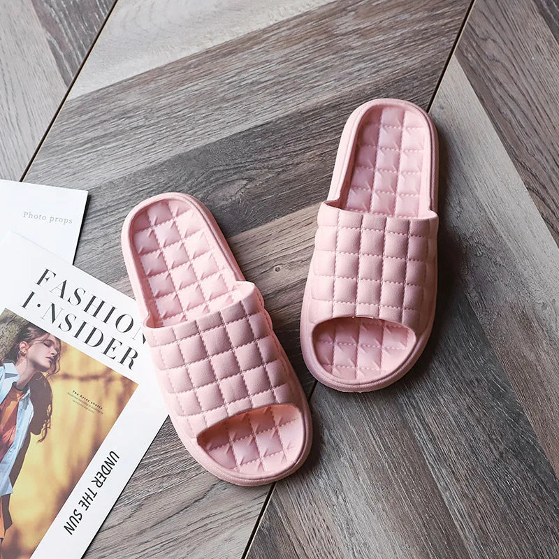 Summer Fashion Indoor Home Slippers Soft Comfortable Flip Flops Bath Couple Women Men Family Flat Shoes Hotel Sandals