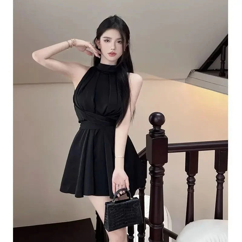 Váy liền thời trang thanh lịch năm 2025