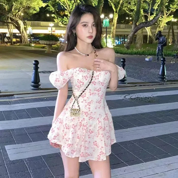 Váy liền thời trang thanh lịch năm 2025