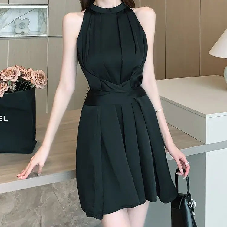 Váy liền thời trang thanh lịch năm 2025