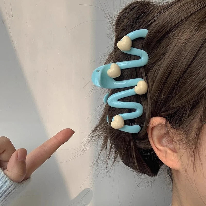 发饰2025 Blue Heart Wave Shaped Hair Claw Cream Color Clips for Women Sweet Cute Irregular Shark Clip Large Ponytail Clip Hairpins
