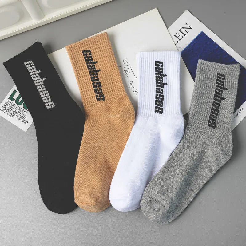 New European And American Spring And Autumn Hip-hop Fashion Socks Personality Male Alphabet Socks Sports Skateboard Leisure Sock男士袜子