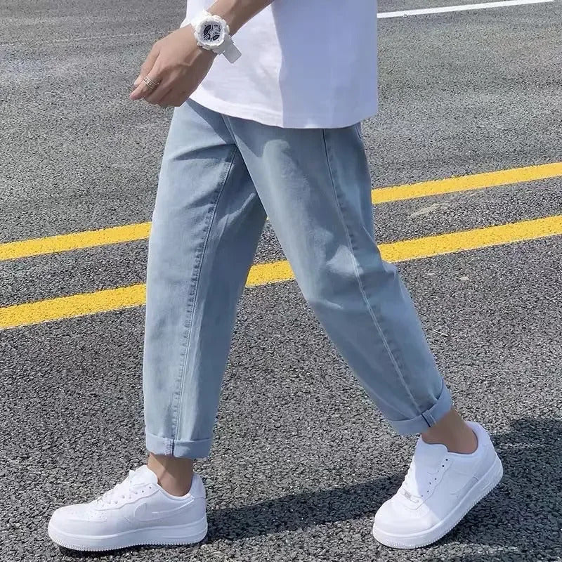 牛仔裤男Trendy Korean Style Men's Jeans Loose Fit Straight Leg Autumn New Elastic Waist Cropped Pants Casual Light Color Denim Trousers