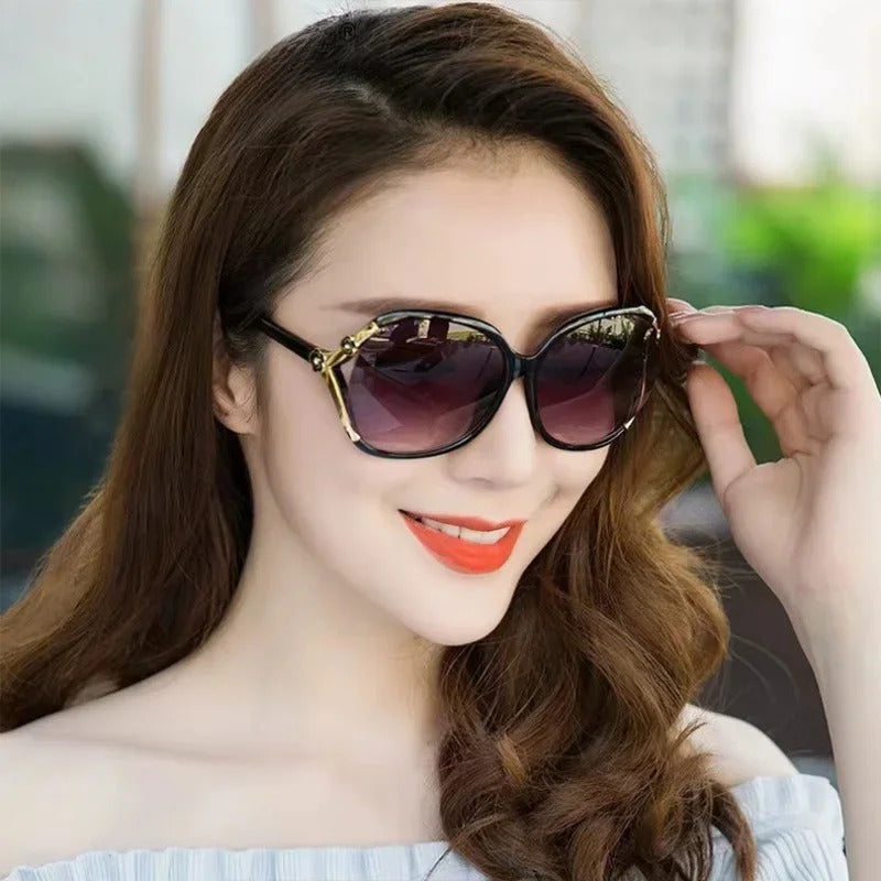 眼镜女1 Pcs New Fashion Cat Eye Sunglasses for Women Vintage Oversized Hollow Frame Black Gradient Sun Glasses Female Elegant Shades